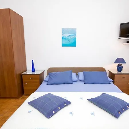 In With Sea View, Balcony, Air Conditioning, Wifi 5146-2 * Duće